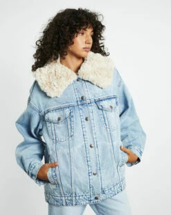 Levis XL Sherpa Trucker Jacket The Other Way Indigo Blue
