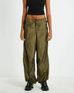Leoni Parachute Tech Pants Khaki