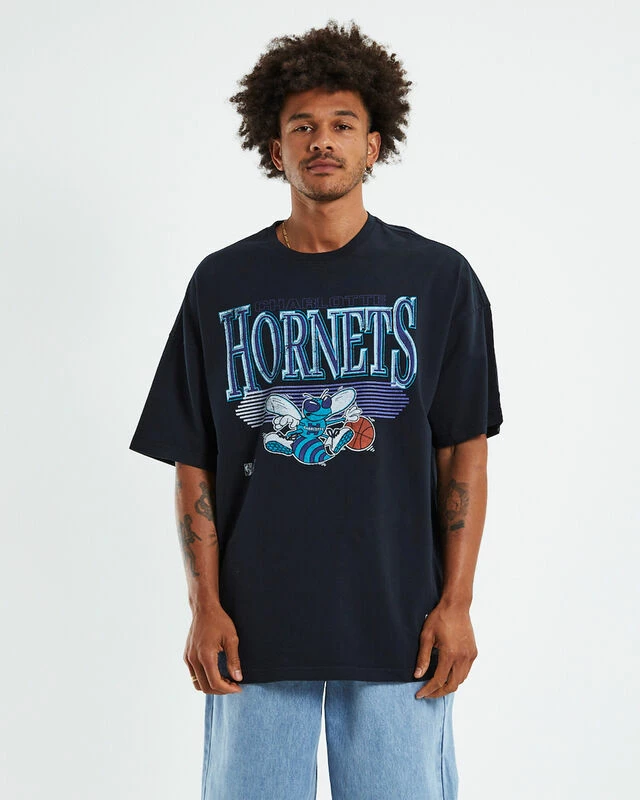 Mitchell & Ness Underscore Charlotte Hornets T-shirt Faded Black 3 Mitchell & Ness Underscore Charlotte Hornets T-shirt Faded Black