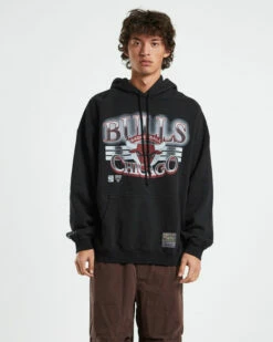 Mitchell & Ness Glow Arch Hoodie Chicago Bulls Faded Black