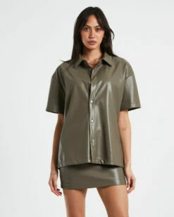Phoebe Leather Look Shirt In Putty