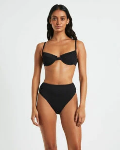 Rib Cut Out Underwire Bikini Top In Black