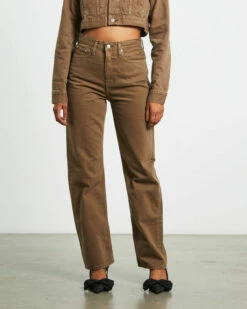 Calvin Klein High Rise Straight Jeans In Brown