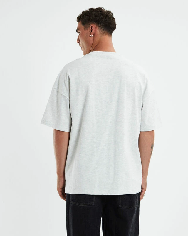 Mitchell & Ness Underscored OS T-Shirt Los Angeles Lakers White Marle 4 Mitchell & Ness Underscored OS T-Shirt Los Angeles Lakers White Marle - Image 2