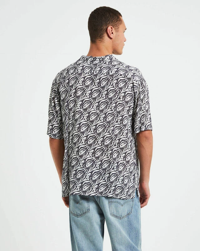 Insight Trackless Resort Short Sleeve Shirt In Black 4 Insight Trackless Resort Short Sleeve Shirt In Black - Image 2
