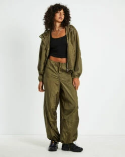 Leoni Parachute Tech Pants Khaki -Insight Shop 3 24132