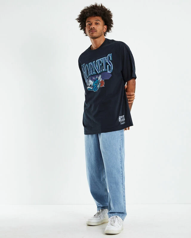 Mitchell & Ness Underscore Charlotte Hornets T-shirt Faded Black 5 Mitchell & Ness Underscore Charlotte Hornets T-shirt Faded Black - Image 3
