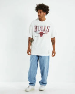 Mitchell & Ness Underscore Chicago Bulls T-shirt Vintage White 10 Mitchell & Ness Underscore Chicago Bulls T-shirt Vintage White -Insight Shop 3 30364