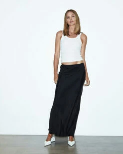 Studio Penelope Low Rise Midi Skirt Black 9 Studio Penelope Low Rise Midi Skirt Black -Insight Shop 3 44512