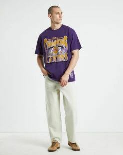 Mitchell & Ness NBA Champs Los Angeles Lakers T-shirt Purple -Insight Shop 3 50931
