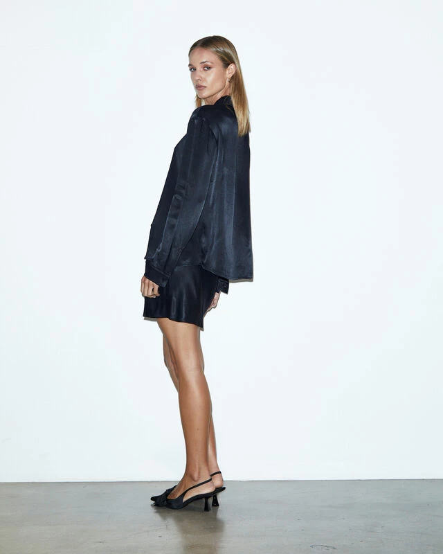 Studio Alexa Classic Silky Shirt Black 6 Studio Alexa Classic Silky Shirt Black - Image 4