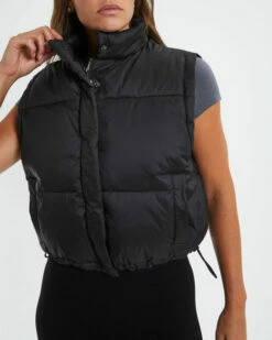Casey Cropped Puffer Vest Black -Insight Shop 4 3435