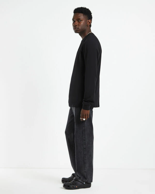 Long Sleeve T-Shirt Black 6 Long Sleeve T-Shirt Black - Image 4