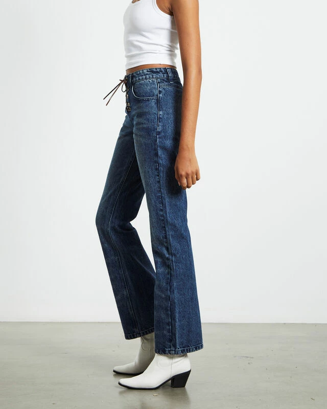 Tatiana Low Bootcut Jeans Vintage Tint Blue 6 Tatiana Low Bootcut Jeans Vintage Tint Blue - Image 4