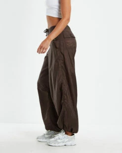 Leoni Parachute Tech Cargo Pants Brown -Insight Shop 4 52396