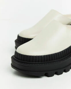 Platform Clogs Vanilla/Black -Insight Shop 4 58242