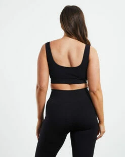 Scoop Neck Sports Crop Black -Insight Shop 4 6792