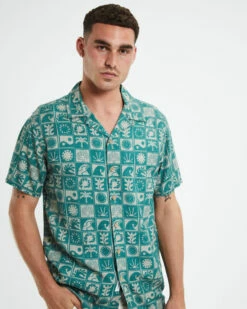 Bueno Short Sleeve Shirt Amazon Green -Insight Shop 5 30010