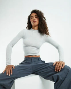 Ribbed Long Sleeve Skivvy Grey -Insight Shop 5 32575