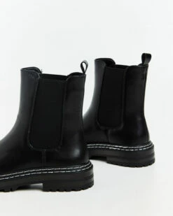 Bobbi Chelsea Boots Black -Insight Shop 5 48869