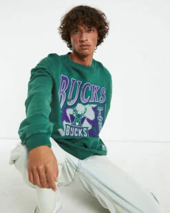 Mitchell & Ness Paintbrush Crewneck Jumper Milwaukee Bucks Green -Insight Shop 5 50939