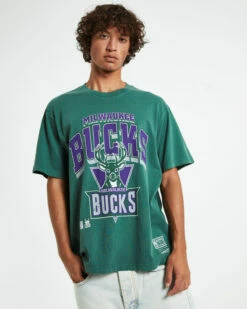 Mitchell & Ness Arch Short Sleeve T-Shirt Milwaukee Bucks Green -Insight Shop 5 50945