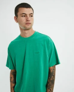 Levis Red Tab Vintage T-Shirt Jelly Bean Garment Dye Green -Insight Shop 5 51714