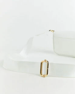 GP Exclusive - Lucky Croc Crossbody Bag White/Gold -Insight Shop 5 58331