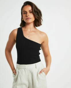 Luxe Knitted One Shoulder Top In Black -Insight Shop 5 73550