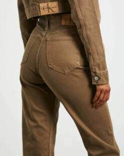 Calvin Klein High Rise Straight Jeans In Brown -Insight Shop 5 76016