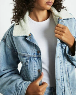 Levis XL Sherpa Trucker Jacket The Other Way Indigo Blue 13 Levis XL Sherpa Trucker Jacket The Other Way Indigo Blue -Insight Shop 6 20138