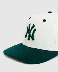 NEW ERA 9Fifty Original Fit New York Yankees Cap White/Green -Insight Shop 6 29761