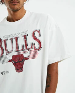 Mitchell & Ness Underscore Chicago Bulls T-shirt Vintage White 13 Mitchell & Ness Underscore Chicago Bulls T-shirt Vintage White -Insight Shop 6 30367