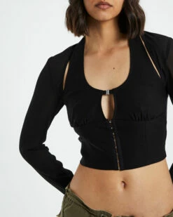 Kamali Hook Front Long Sleeve Halter Top Black -Insight Shop 6 38091