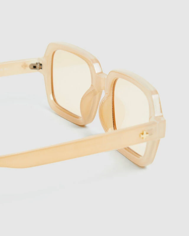 Elise Sunglasses Nude/Honey 8 Elise Sunglasses Nude/Honey - Image 6