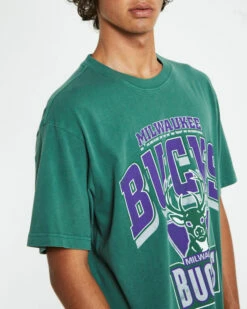 Mitchell & Ness Arch Short Sleeve T-Shirt Milwaukee Bucks Green -Insight Shop 6 50946
