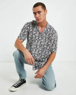 Insight Trackless Resort Short Sleeve Shirt In Black 13 Insight Trackless Resort Short Sleeve Shirt In Black -Insight Shop 6 61895