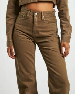 Calvin Klein High Rise Straight Jeans In Brown -Insight Shop 6 76017